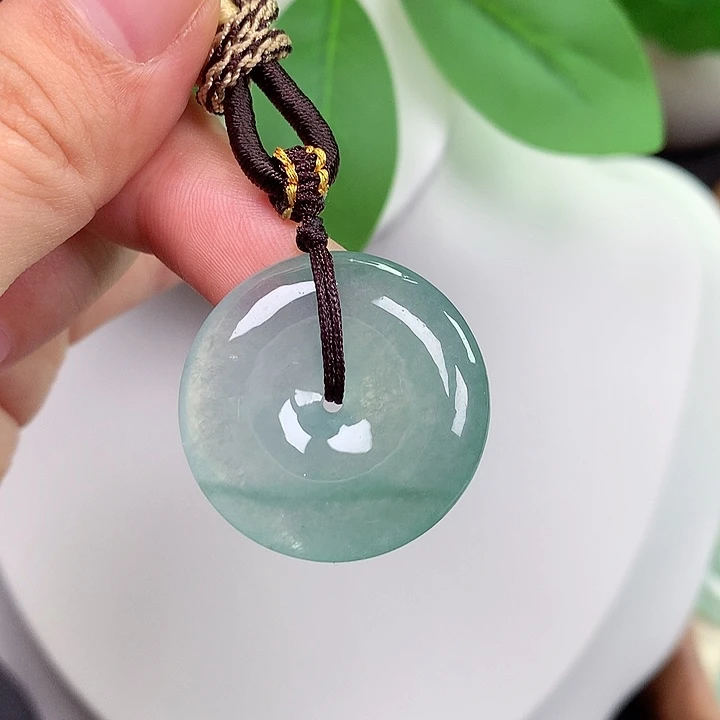 翡翠未镶嵌颈饰平安扣 27.2x5.9mm