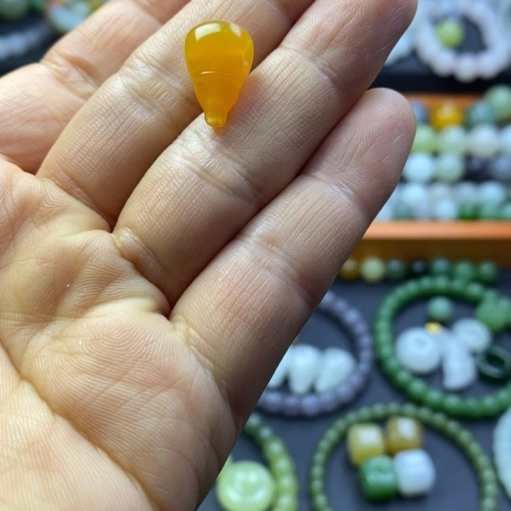 石英质玉未镶嵌珠宝半成品缅黄三通卡10