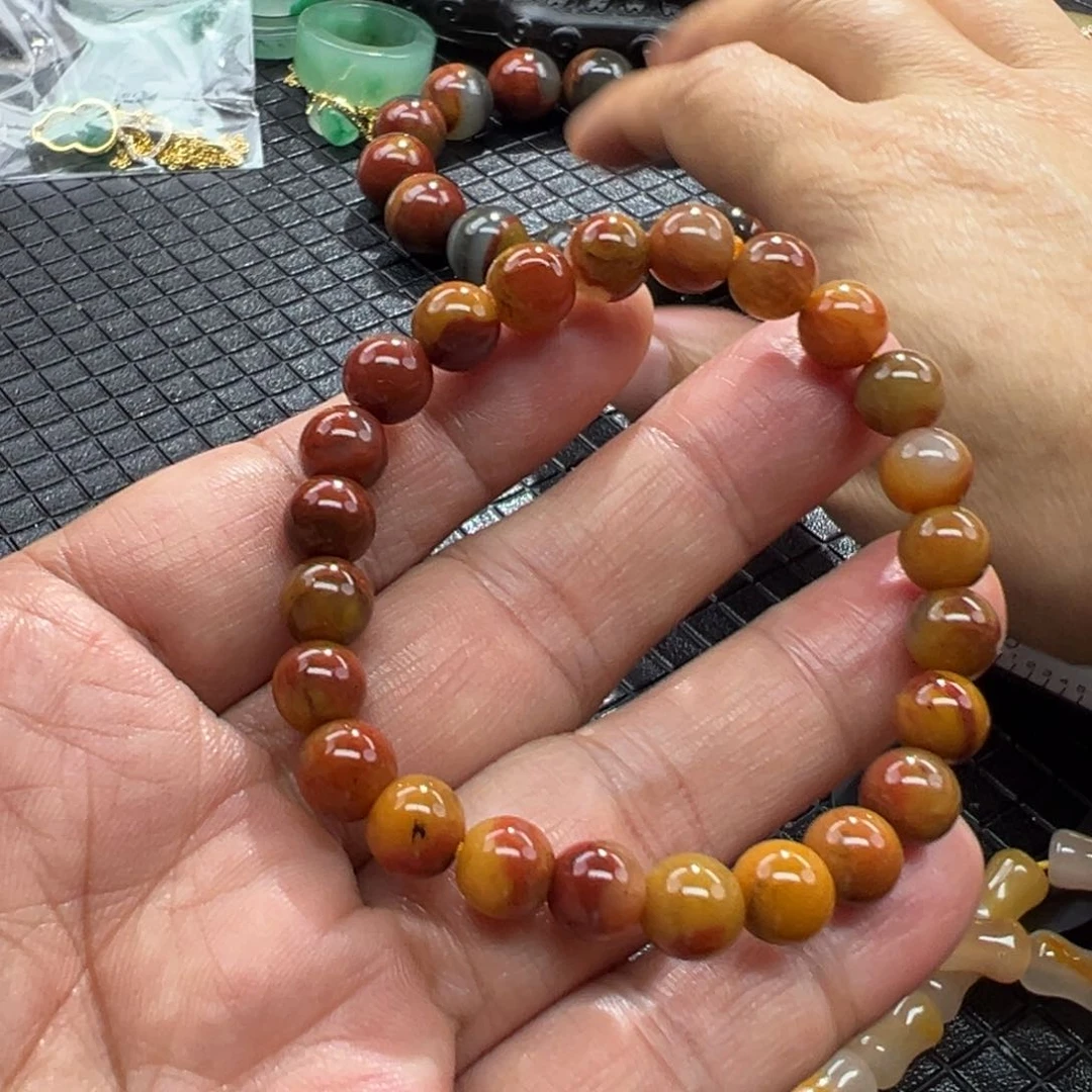 石英质玉未镶嵌颈饰