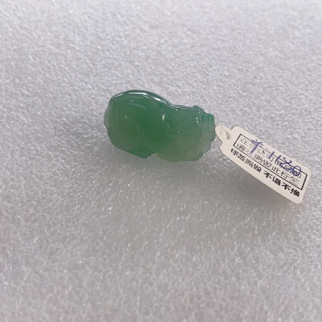 石英质玉未镶嵌颈饰