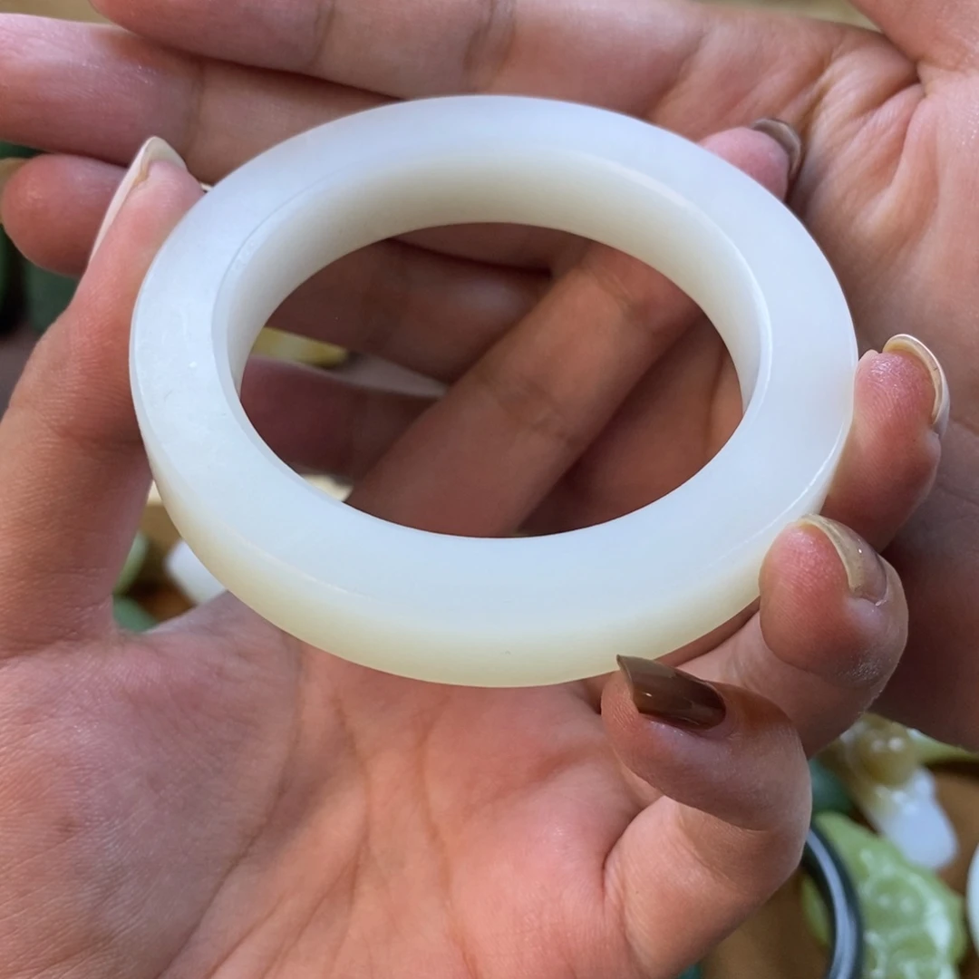 和田玉手镯未镶嵌没****-