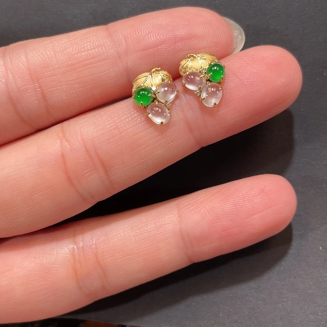 翡翠18K金镶嵌耳饰南非钻