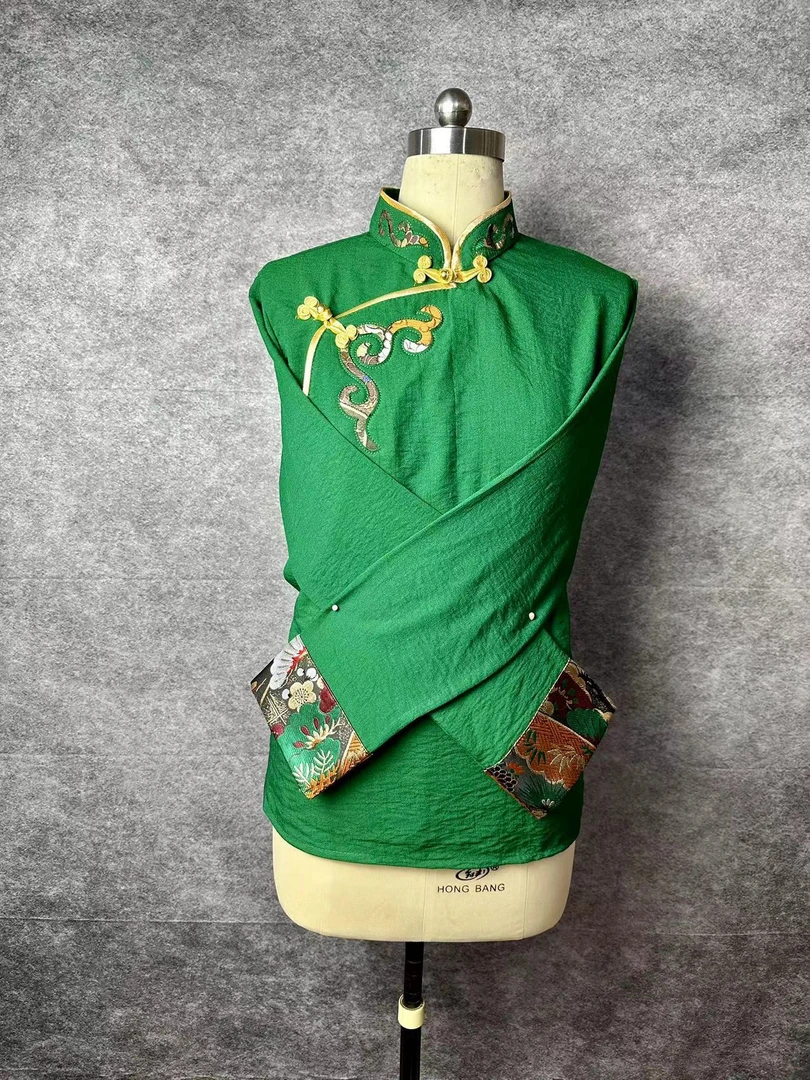 女士新款藏装锦缎镶边袖口花边衬衣