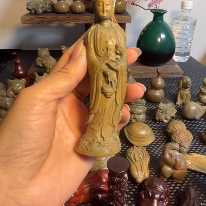 大叶紫檀(黑酸枝木类)观音