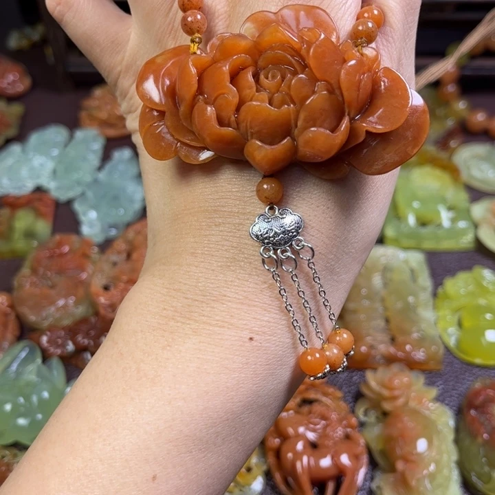 蛇纹石玉手把件未镶嵌鱼