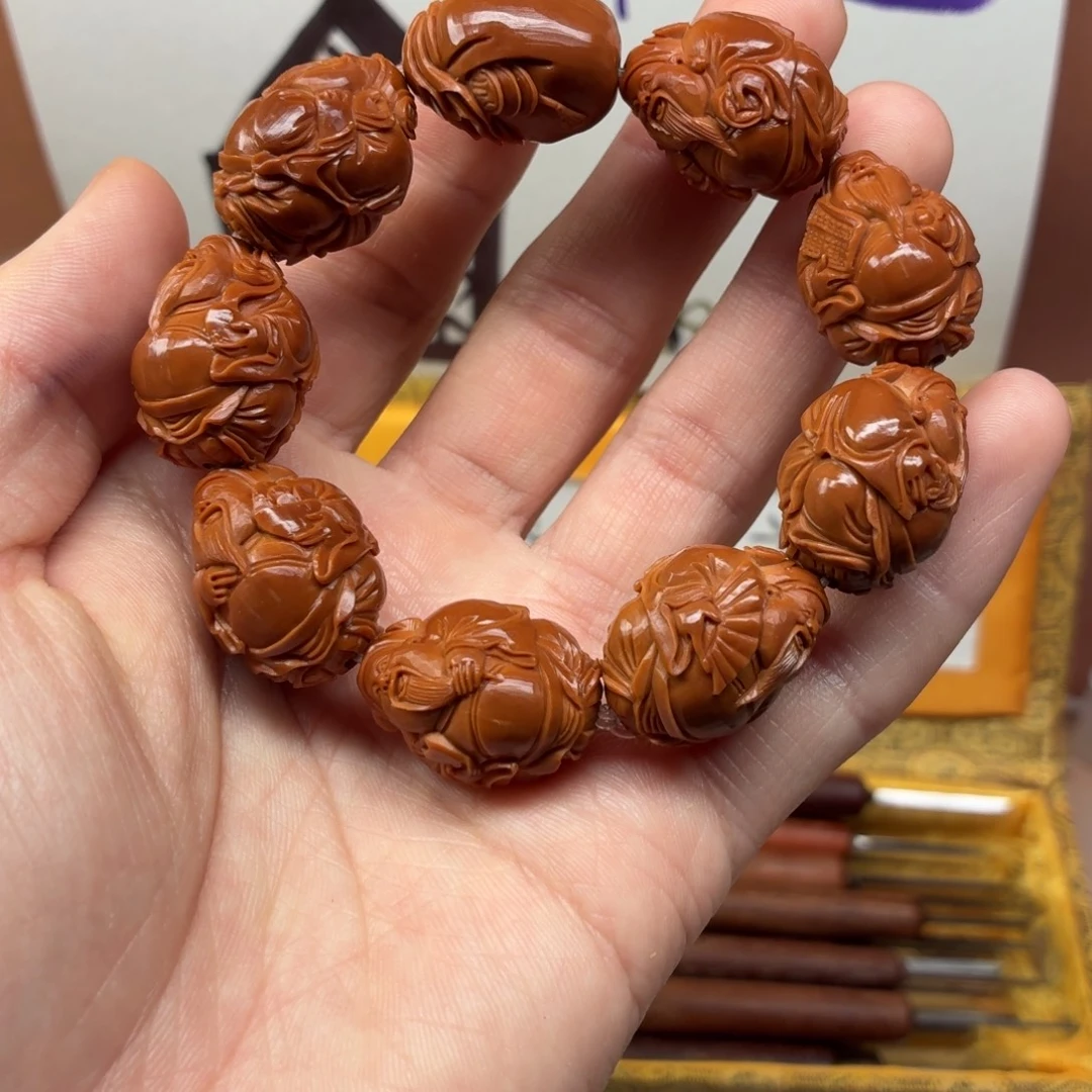 橄榄核吊坠小官帽财神