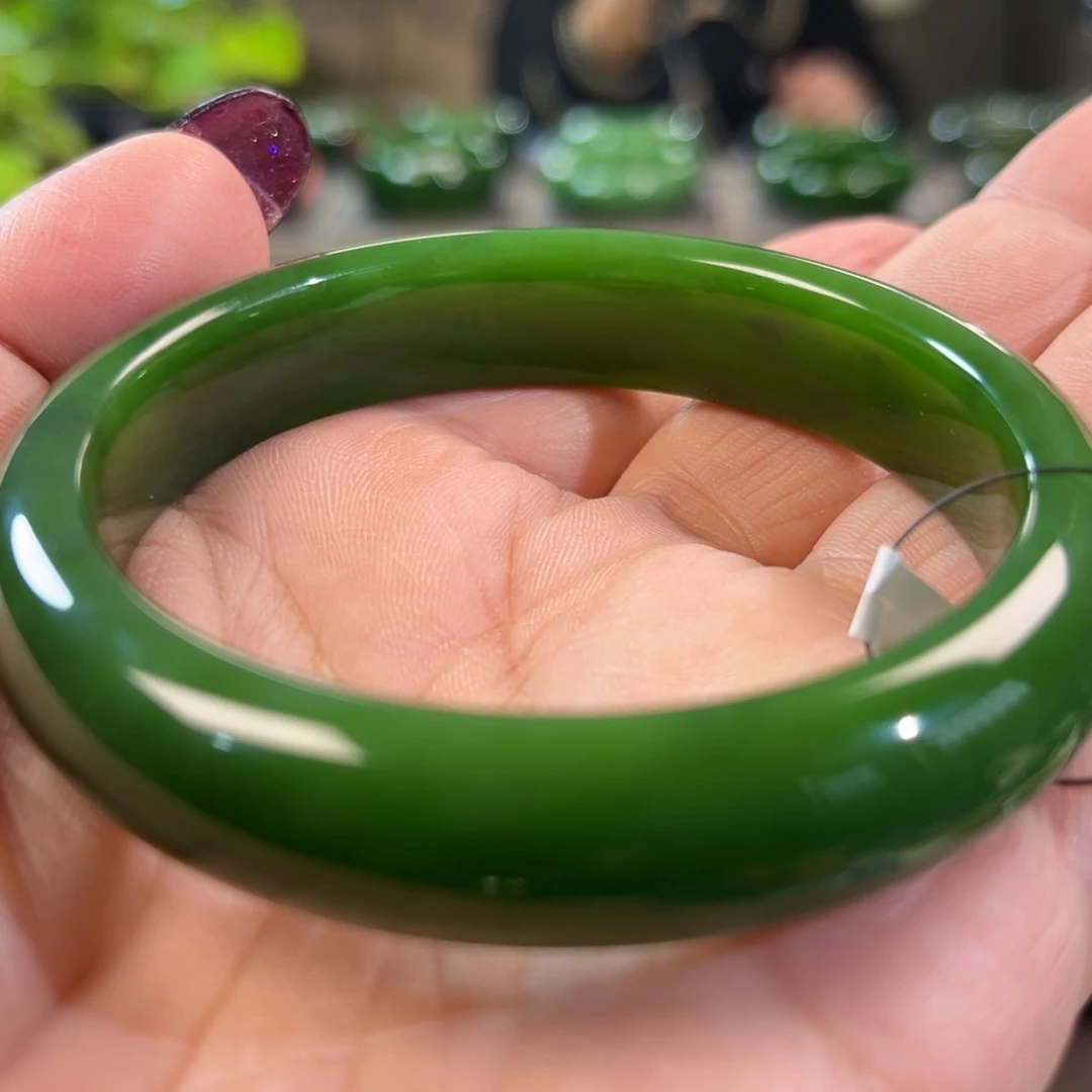 未镶嵌手镯和田玉（碧玉）