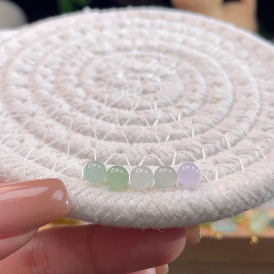 定制翡翠未镶嵌天然缅甸翡翠a货一组5.4左右，紫有小内纹