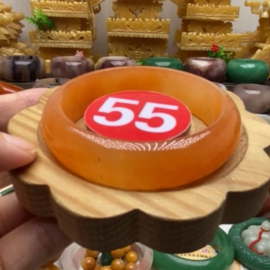 未镶嵌手镯石英质玉