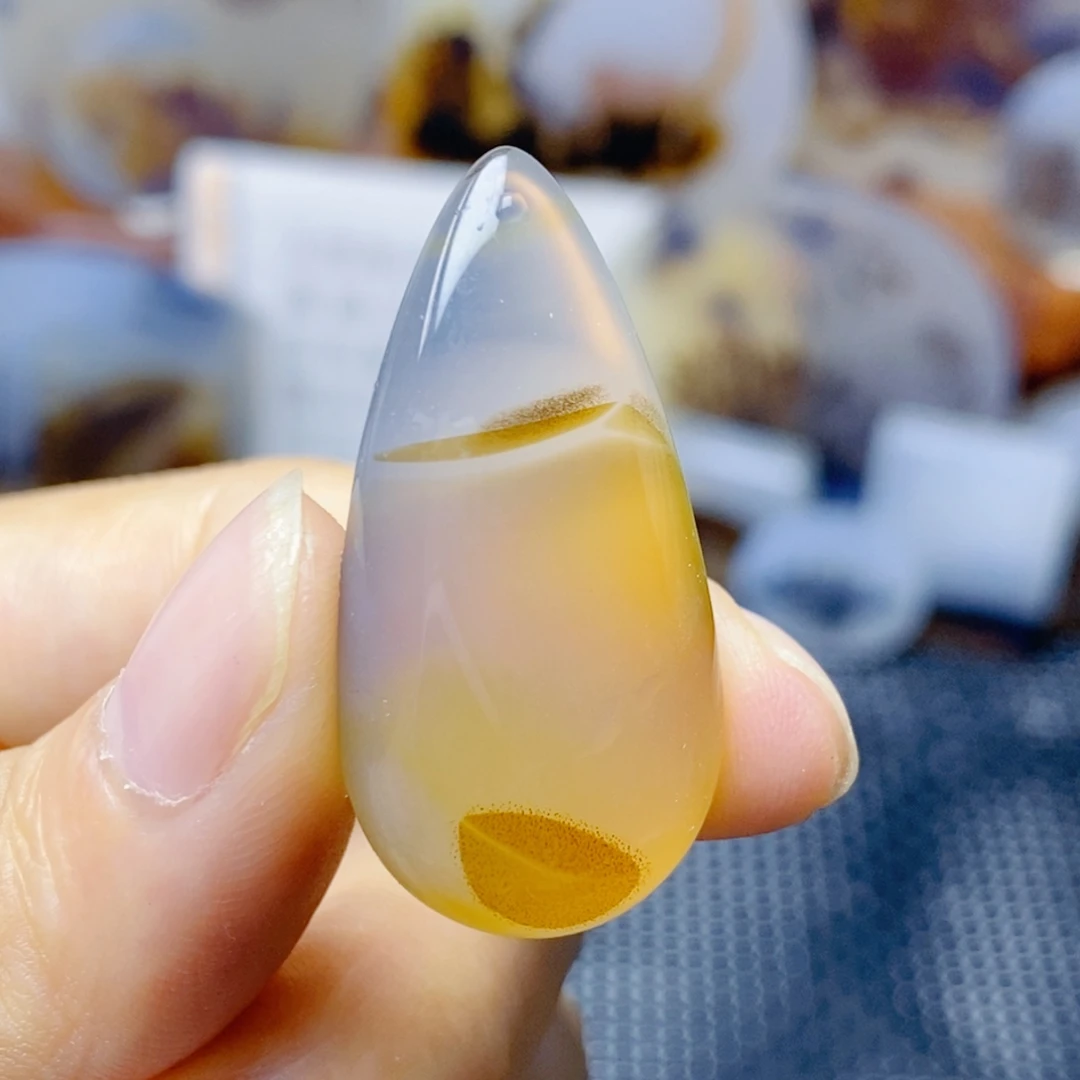 玛瑙/玉髓未镶嵌珠宝奇石