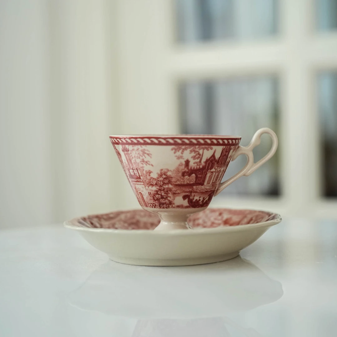【奇居腾飞】西洋中古瓷器 红色高脚咖啡杯碟#H2506