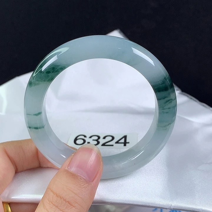 翡翠未镶嵌手镯51圈
