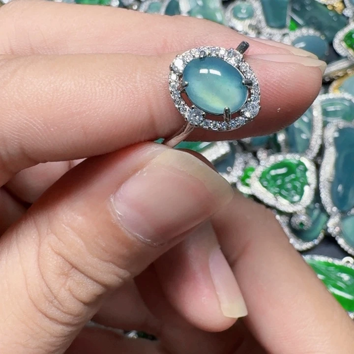 翡翠未镶嵌颈饰天然A货翡翠放漏