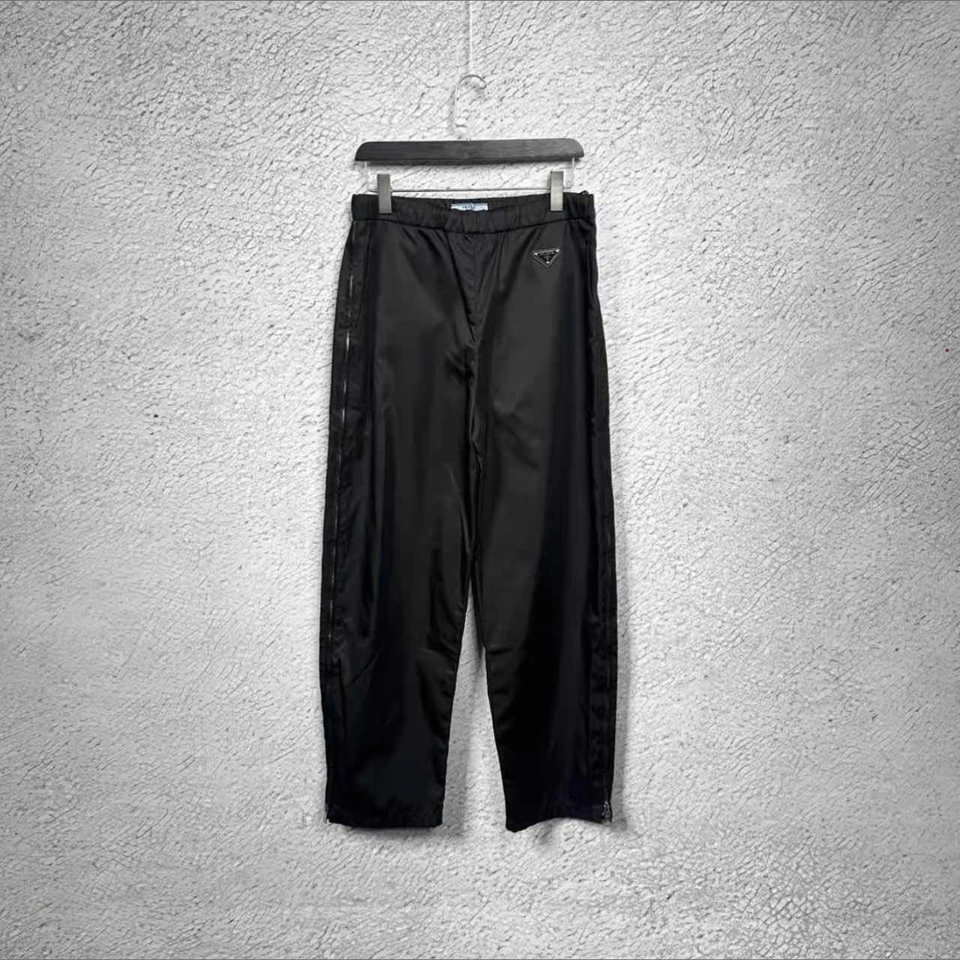 未使用 Prada/普拉达 -300汤/P225787079/黑色三角标侧拉链长裤