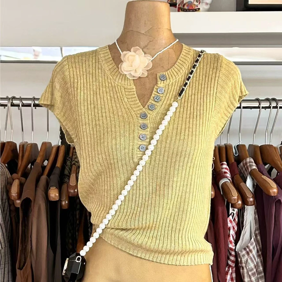 韩系简约气质短袖针织衫女春季新款设计感小众洋气减龄显瘦上衣潮