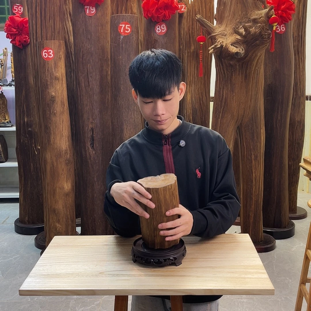 沉香碎屑沉香原材料