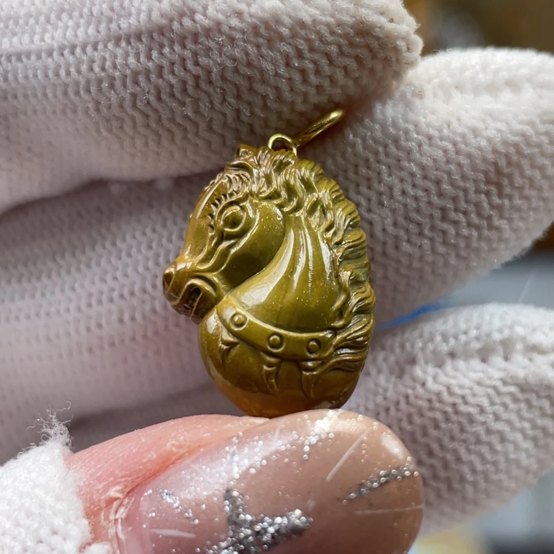 绿松石未镶嵌挂件