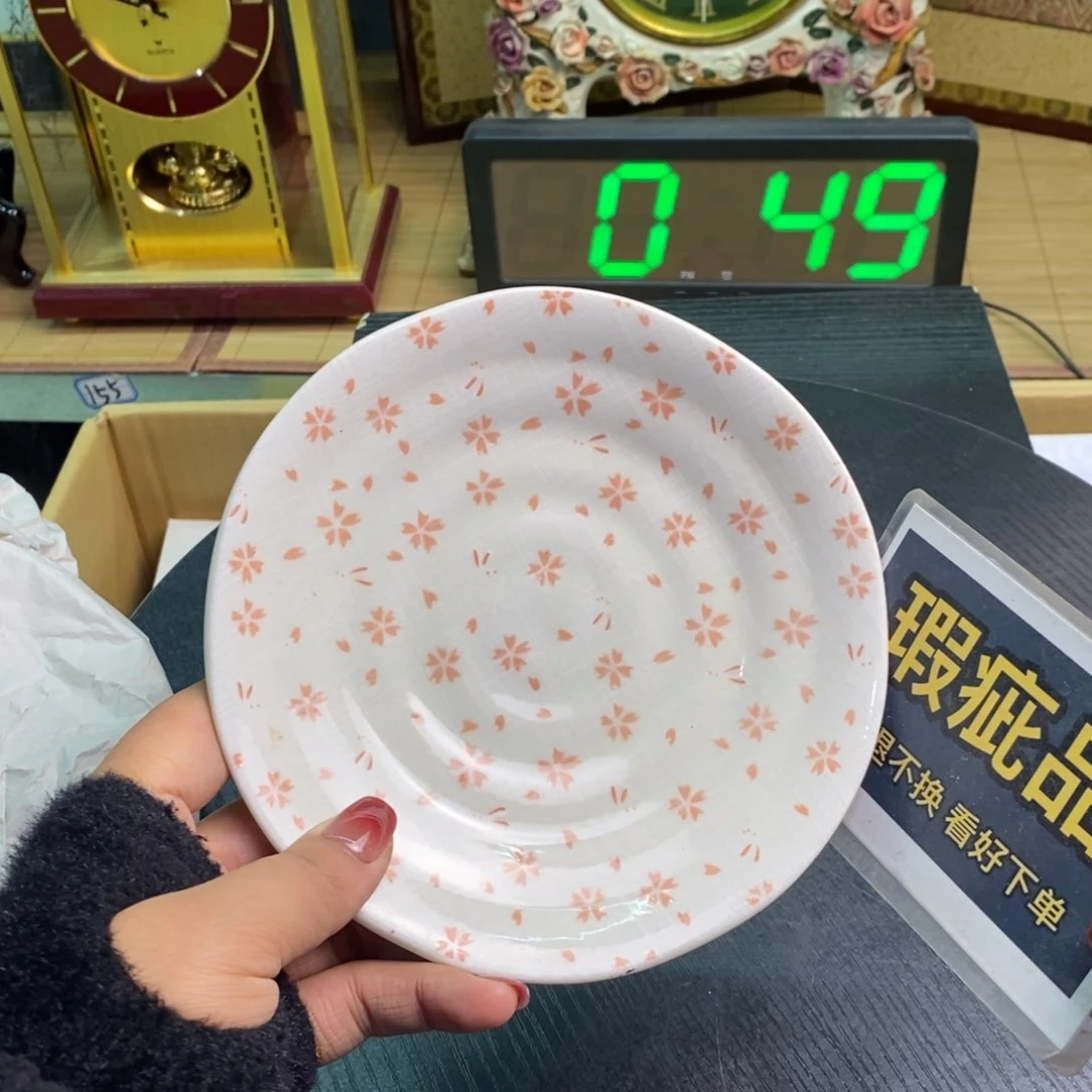 摆件有瑕疵非全新