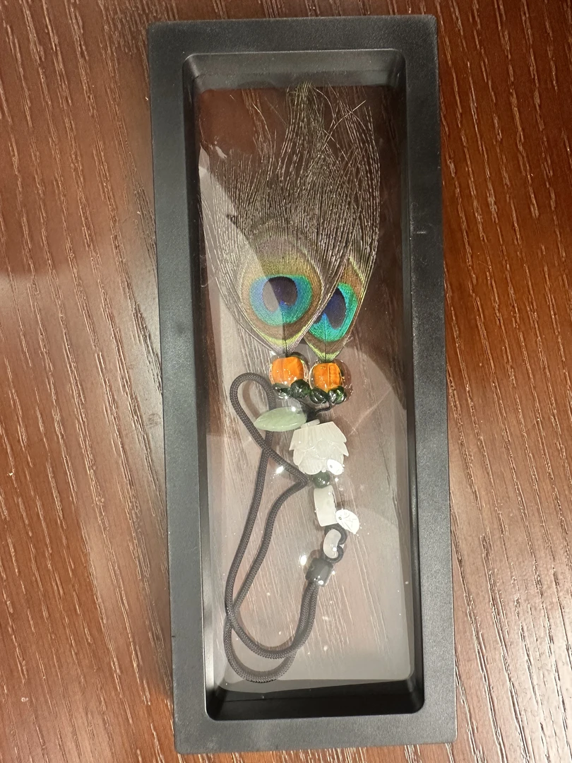 孔雀羽毛手工艺品（车挂件）