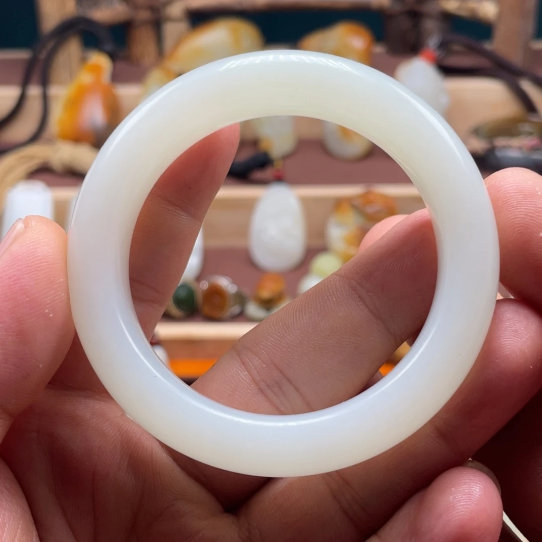 吴***事和田玉（糖玉）未镶嵌挂件