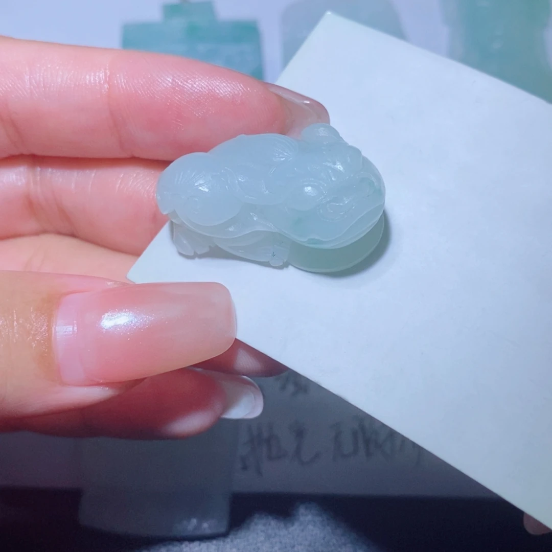 未镶嵌吊坠定制翡翠