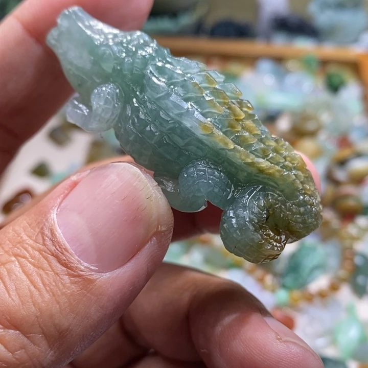 定制翡翠未镶嵌挂件