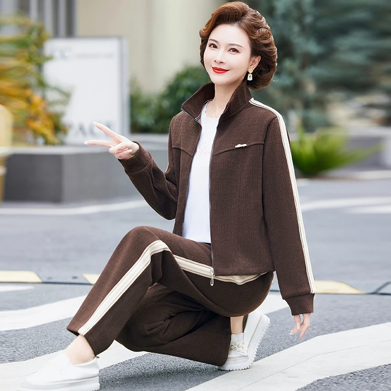 中老年妈妈春秋装时尚短款外套运动服套装女中年休闲开衫两三件套