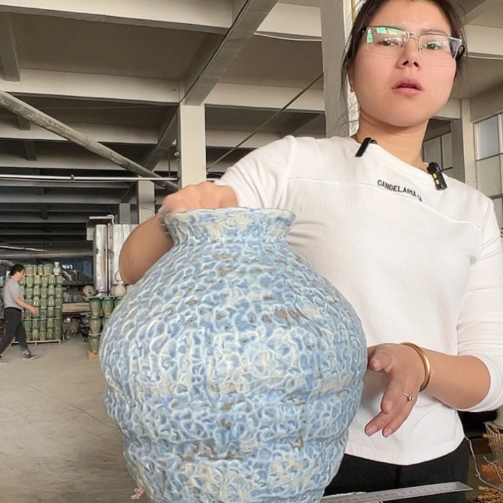 景德镇陶瓷花瓶工厂