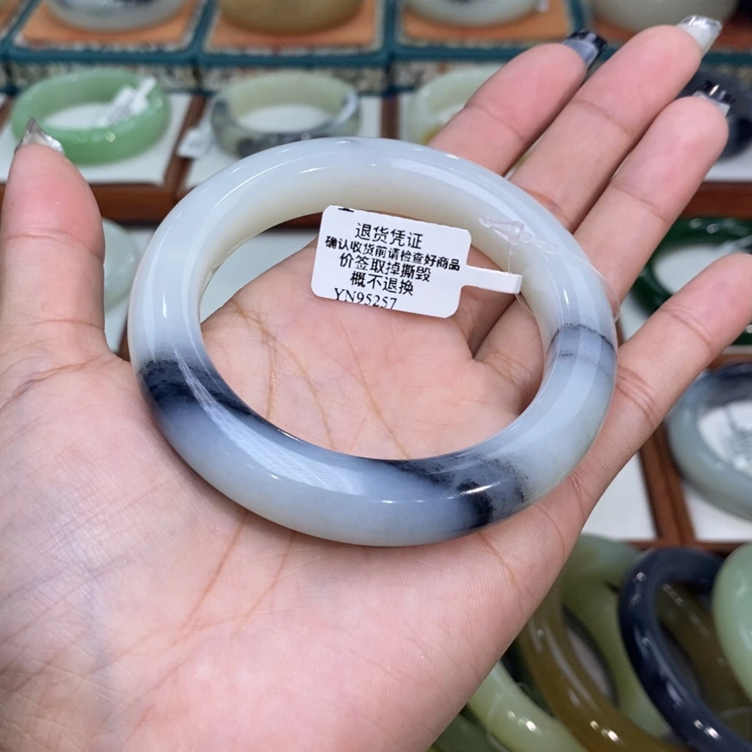 和田玉未镶嵌手镯和田玉籽青花5657