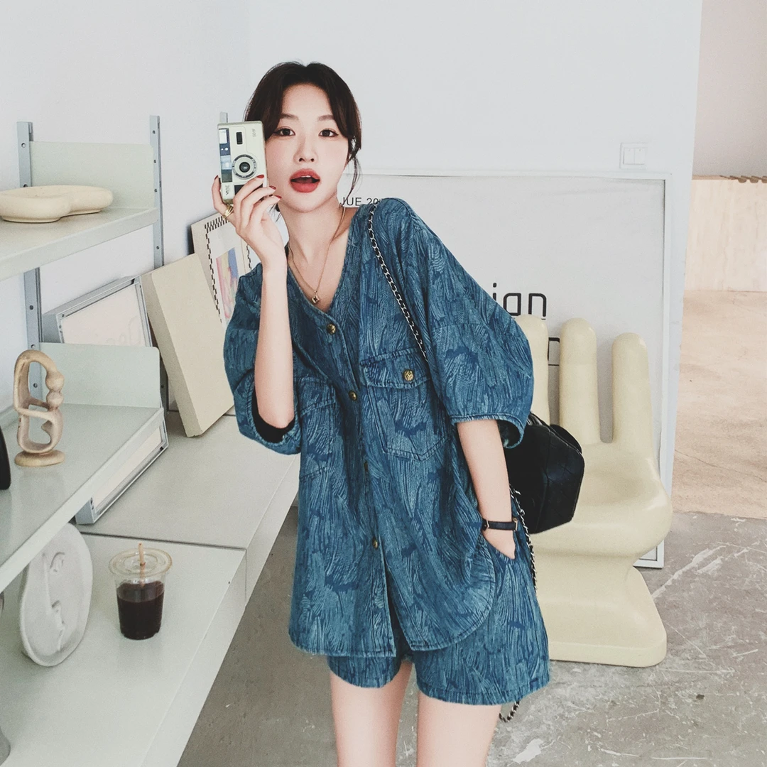 蓝色盐系轻熟牛仔套装女夏2025新款泡泡袖衬衫上衣阔腿短款两件套