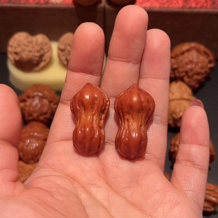 文玩核桃吊坠小花生