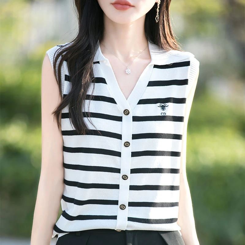 正品哥弟新款夏季时尚百搭设计感无袖小蜜蜂刺绣气质针织上衣薄款