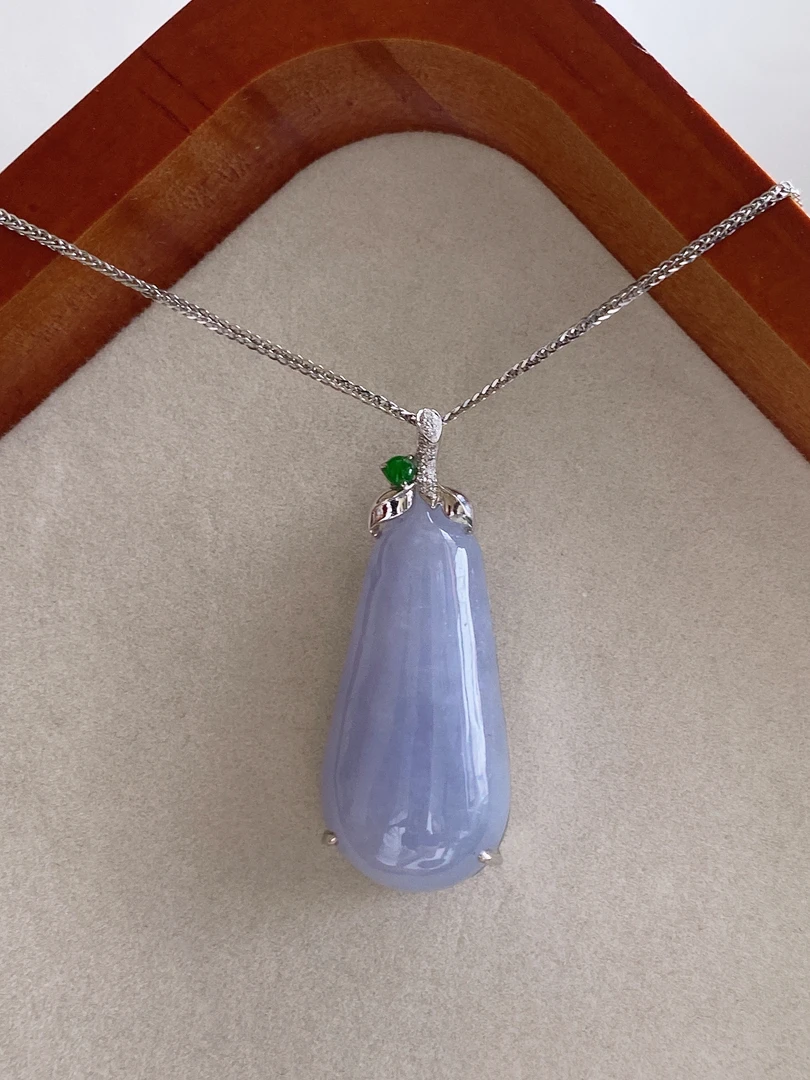 天然缅甸A货翡翠精美时尚百搭款紫罗兰福瓜吊坠18k白金镶嵌