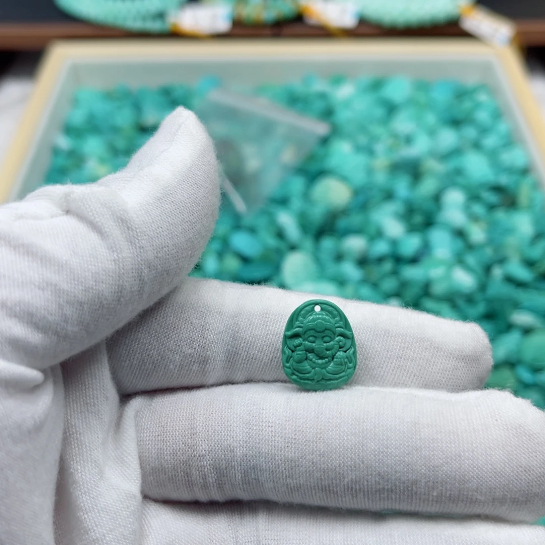 绿松石未镶嵌挂件