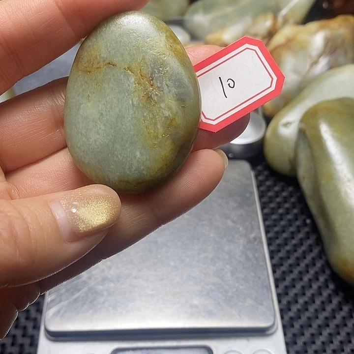 和田玉未镶嵌珠宝奇石10