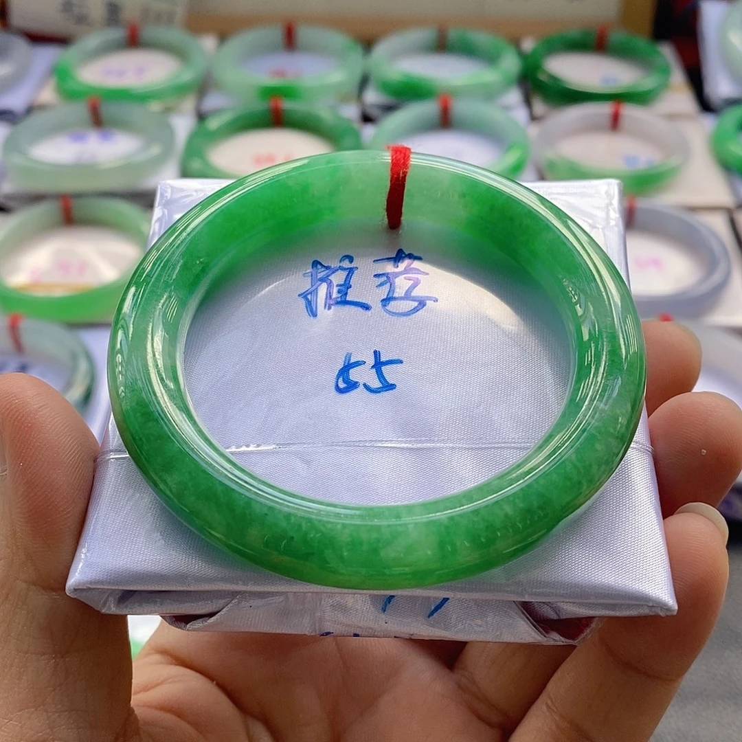 翡翠未镶嵌手镯10号