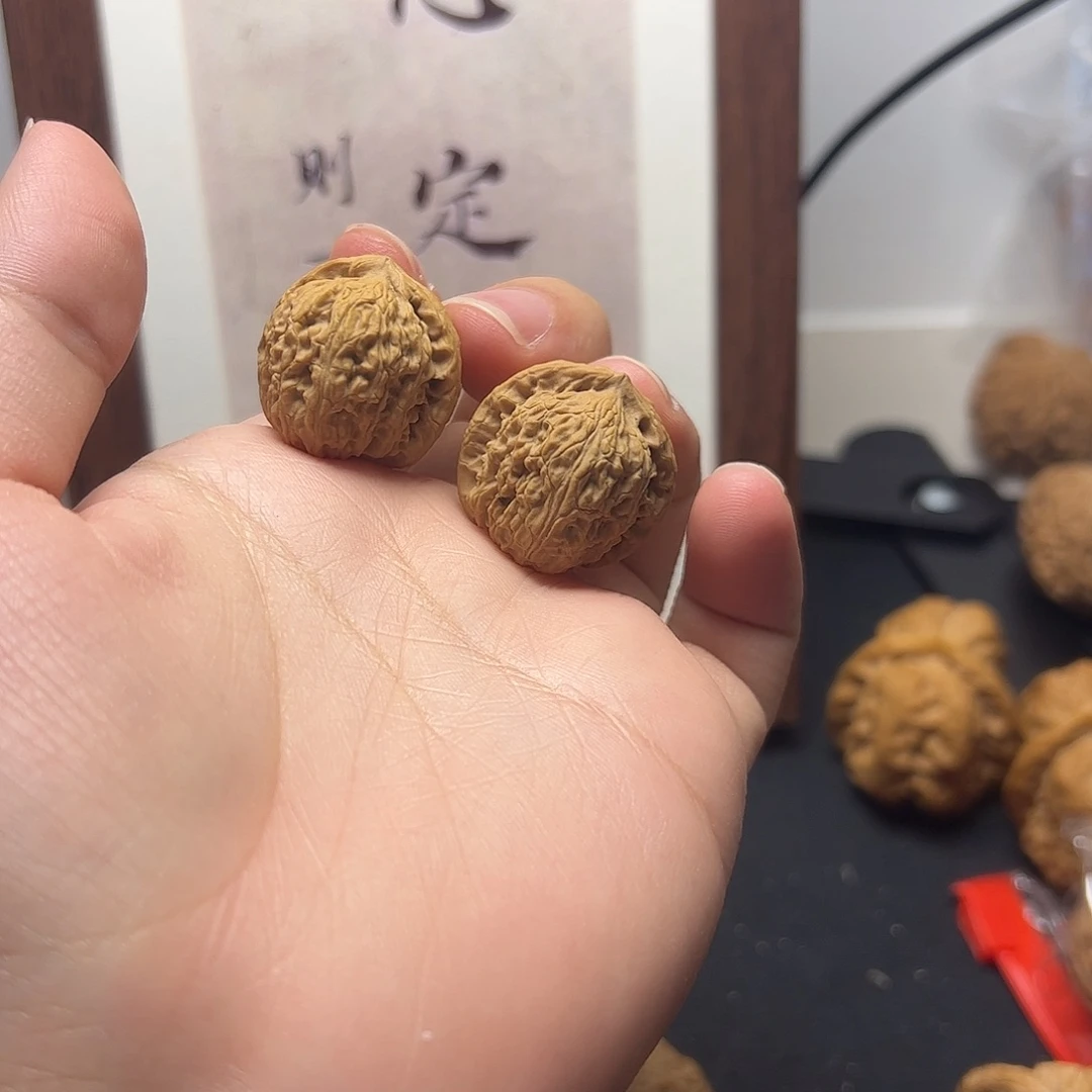 文玩核桃把件白狮子