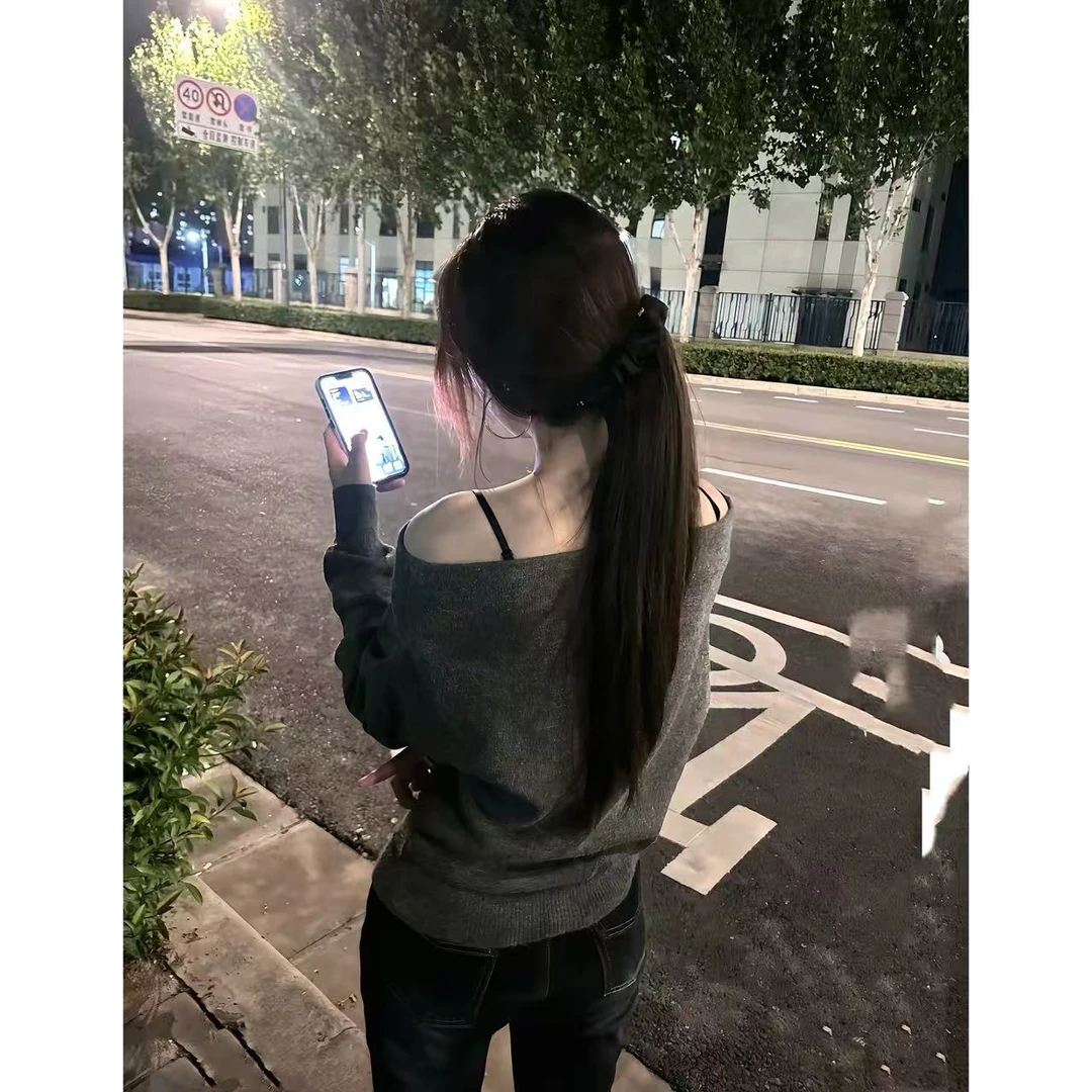 徐秋阳 满分一字肩 冬季新款百搭时尚休闲舒适显瘦毛衣YM537-