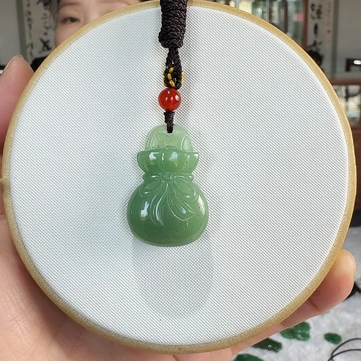 密玉（石英质玉）未镶嵌吊坠