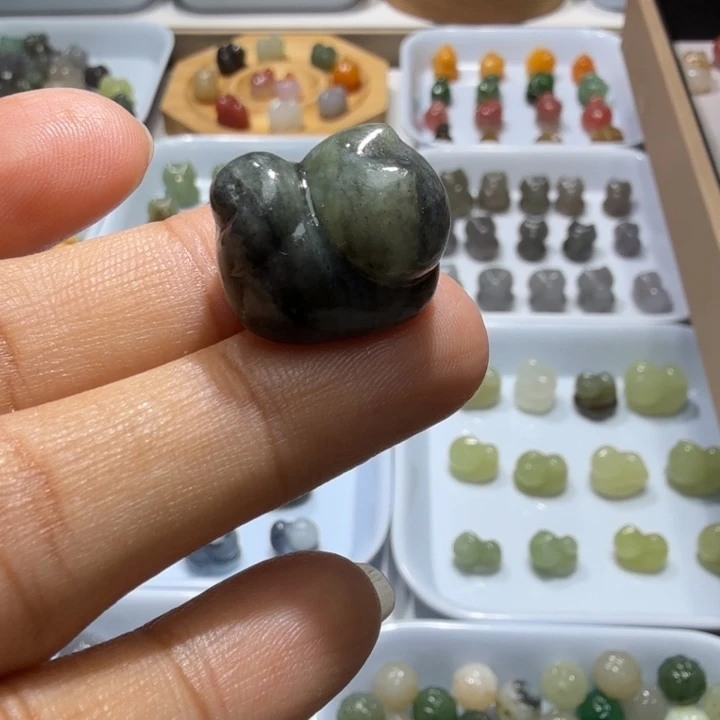 未镶嵌和田玉珠宝半成品