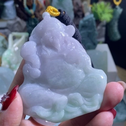 【闪购商品】颈饰未镶嵌翡翠牛
