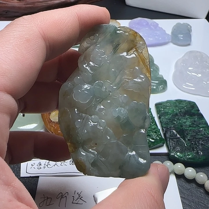 翡翠未镶嵌颈饰天然缅甸A货翡翠