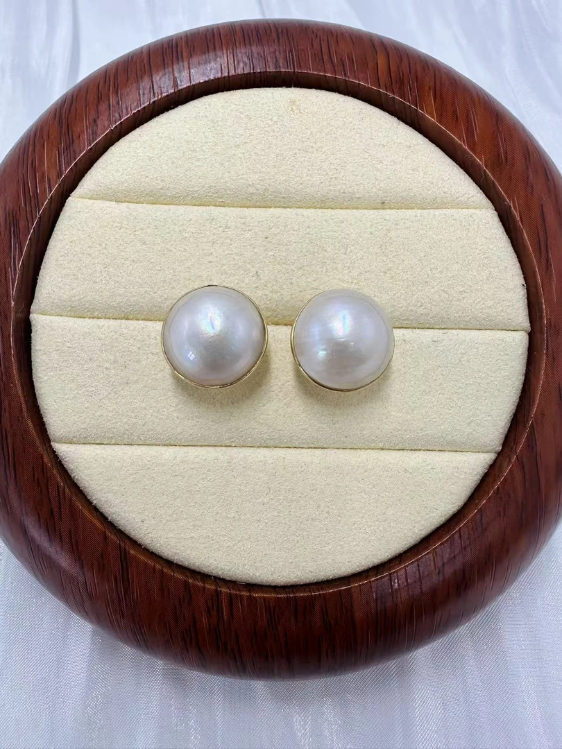 【钱元元专享】18K金 13-14mm 海水马贝珍珠耳钉  P732