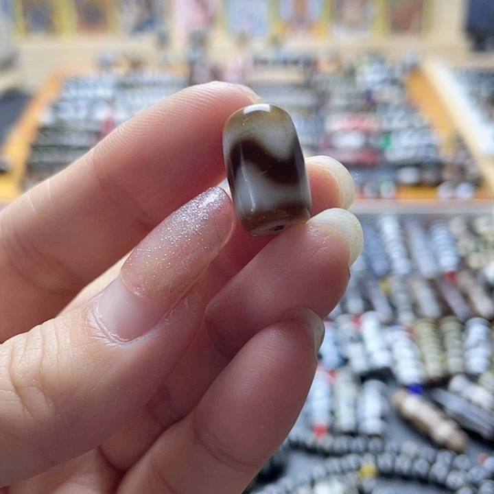 玛瑙/玉髓颈饰未镶嵌八**温