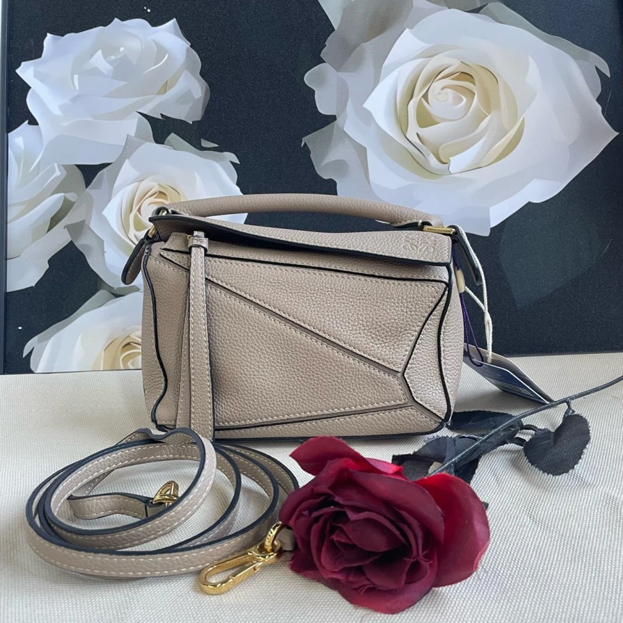 99新 LOEWE/罗意威 【杨贵妃专属】经典迷你沙色puzzle单肩包