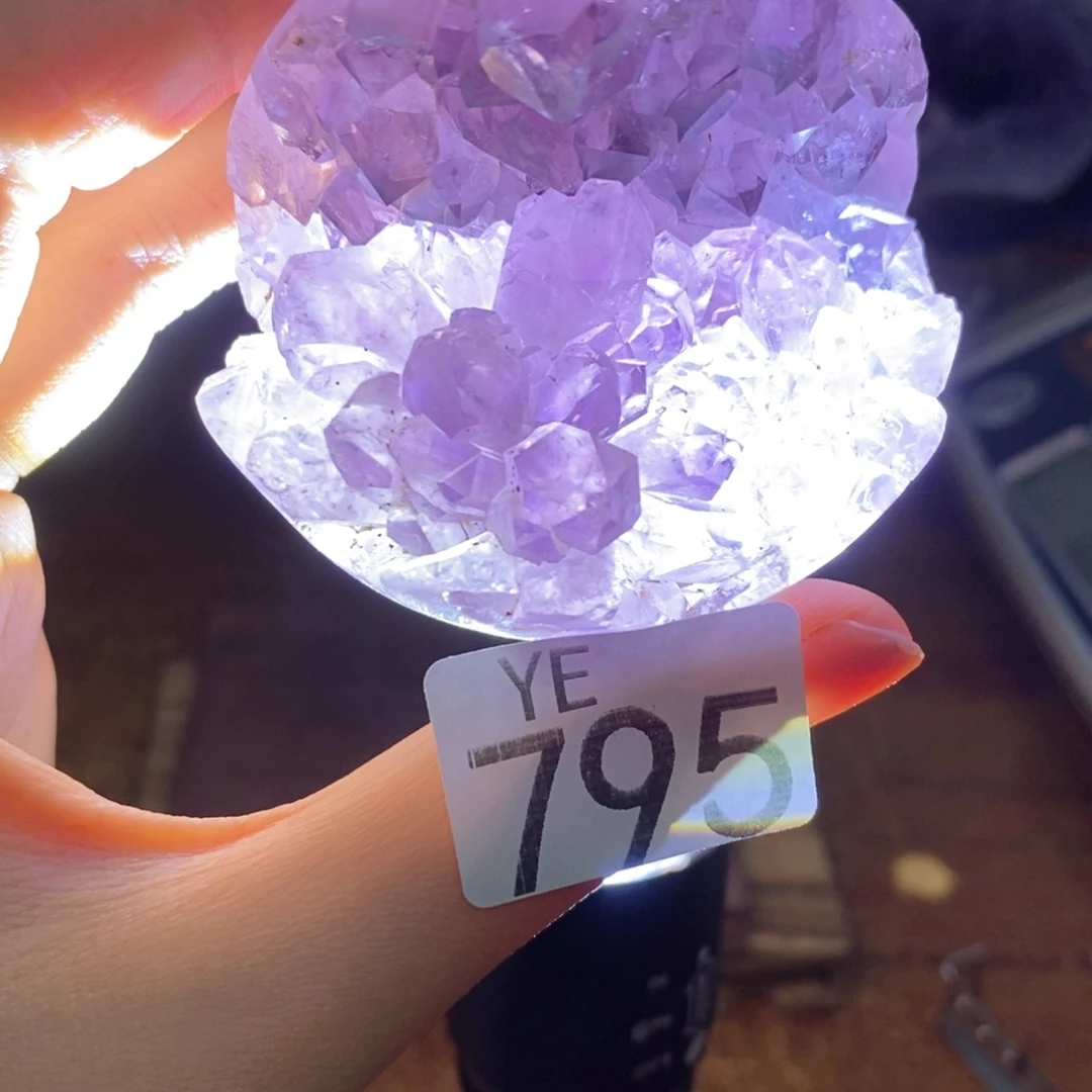 未镶嵌水晶大型摆件（非配饰）