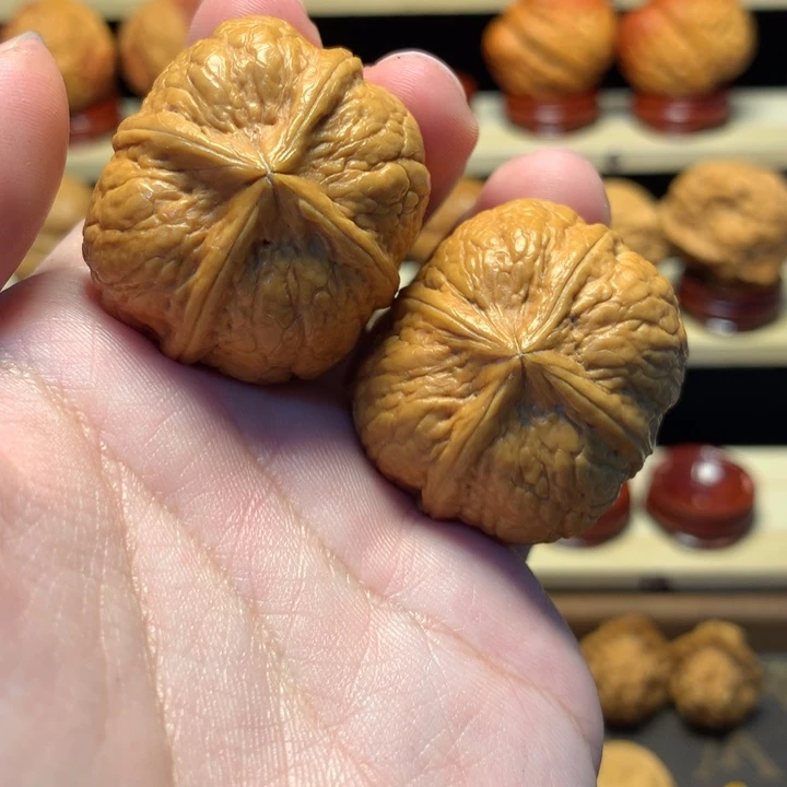 君****文玩核桃把件38四棱