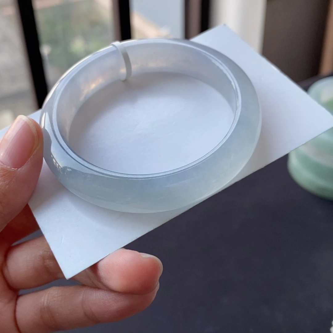 翡翠未镶嵌手镯50.8正圈冰淡紫