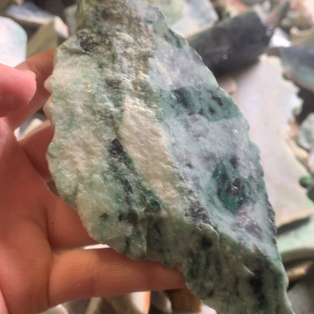 翡翠颈饰未镶嵌缅甸翡翠