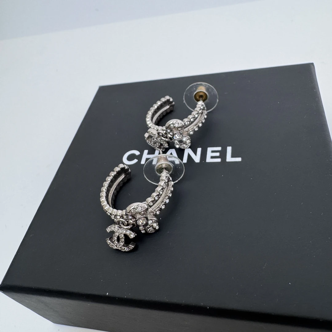 99新 Chanel/香奈儿 Chanel香奈儿22B蝴蝶结镶钻耳环